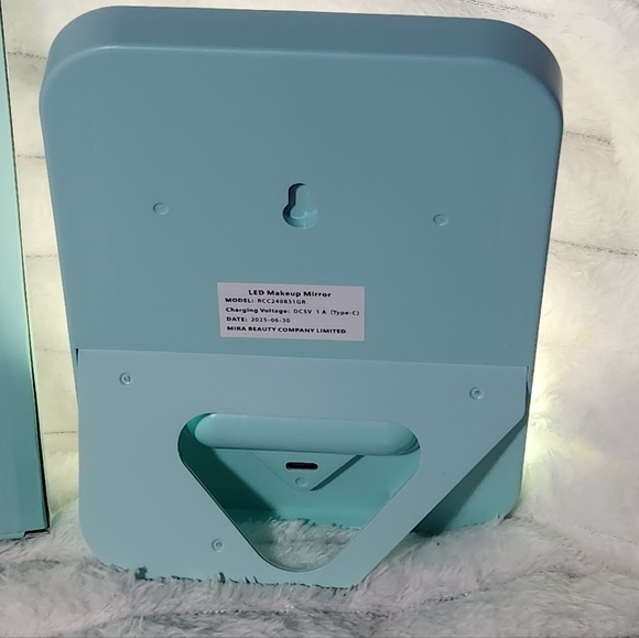 LED Makeup Mirror - Picture 6 of 11